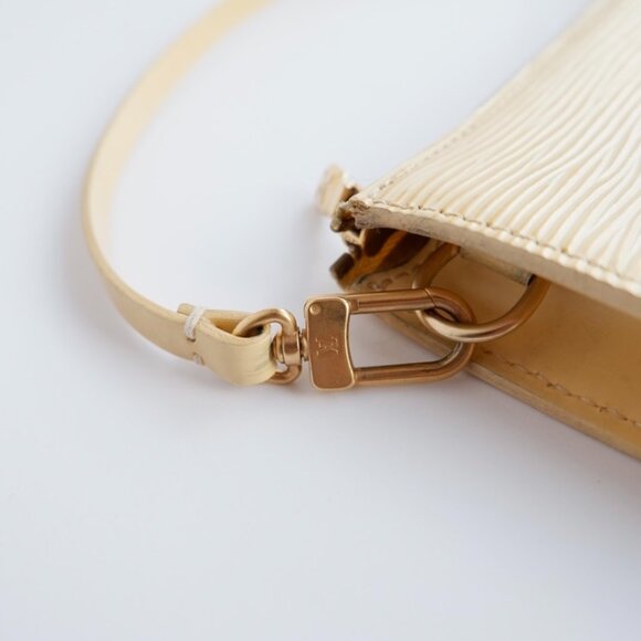 Authentic Preowned Louis Vuitton Beige Epi Leather Pochette Shoulder Bag - Picture 11 of 14